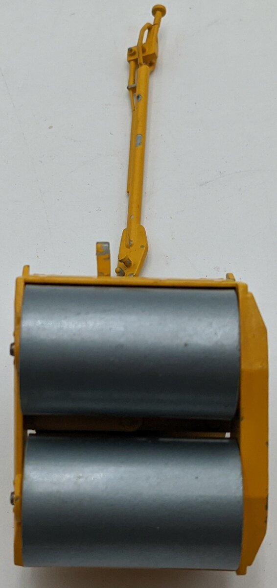 NZG 248 1:20 Bomag BW 90S Road Roller EX/Box