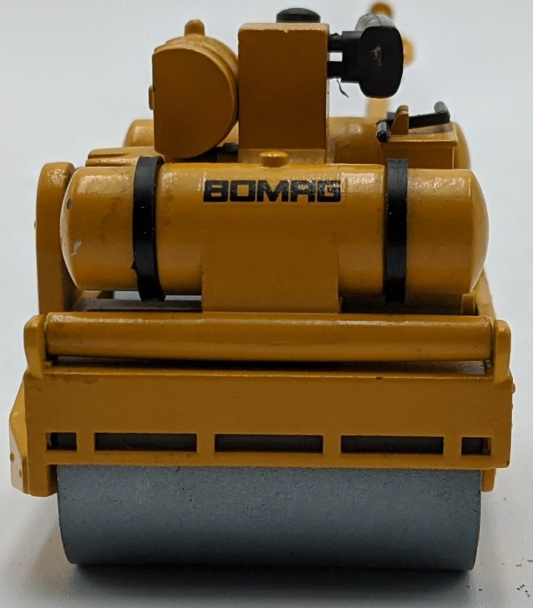 NZG 248 1:20 Bomag BW 90S Road Roller EX/Box