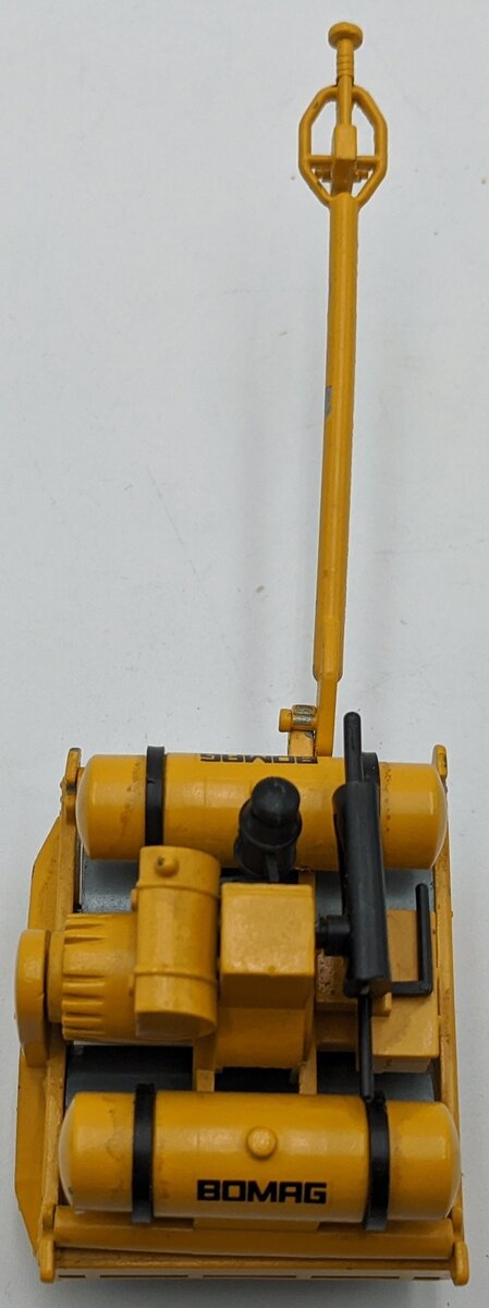 NZG 248 1:20 Bomag BW 90S Road Roller EX/Box