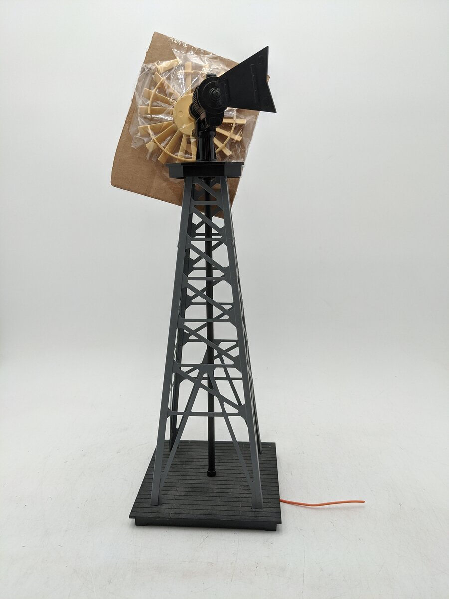 Lionel 6-12889 O Gauge Operating Windmill VG