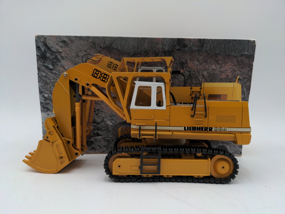 Conrad 2827 1:50 Hydraulic Excavator R #984 EX/Box