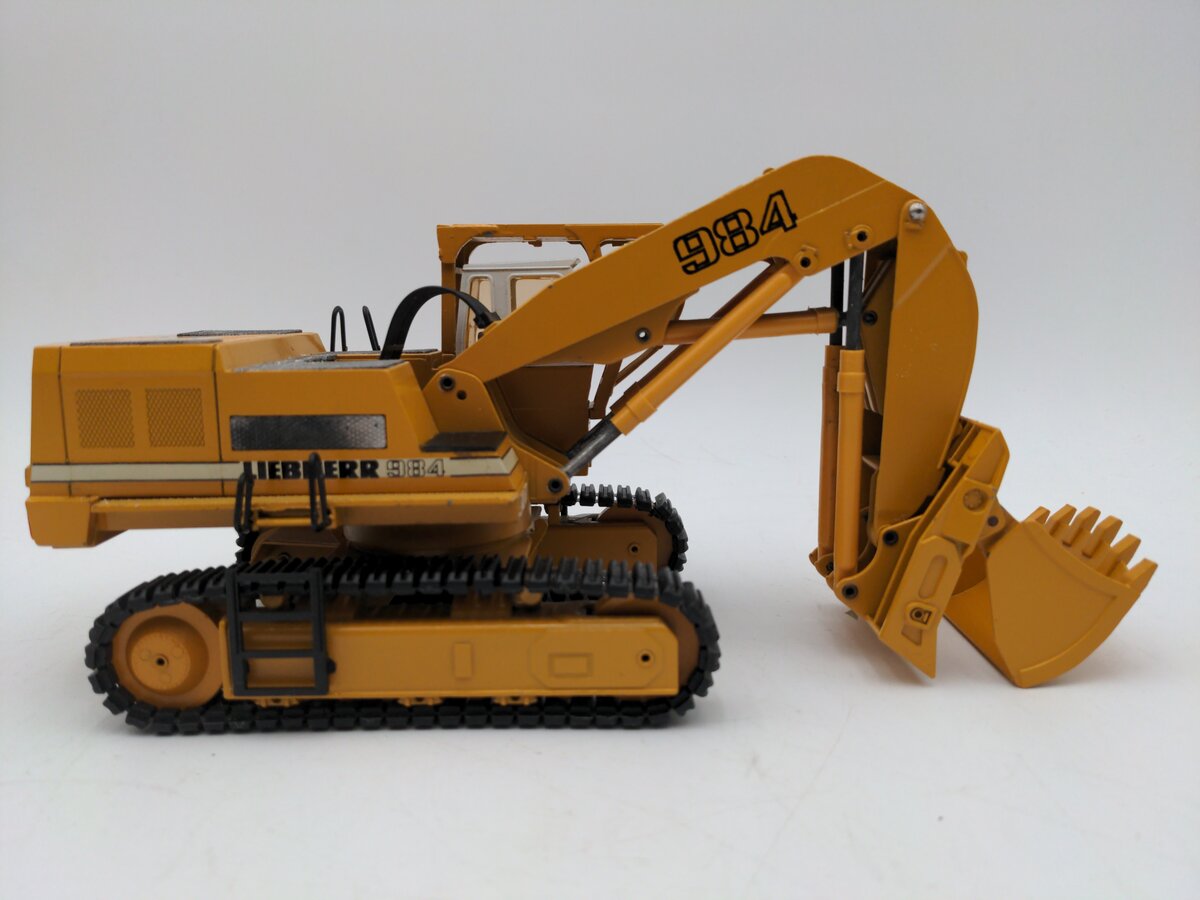 Conrad 2827 1:50 Hydraulic Excavator R #984 EX/Box