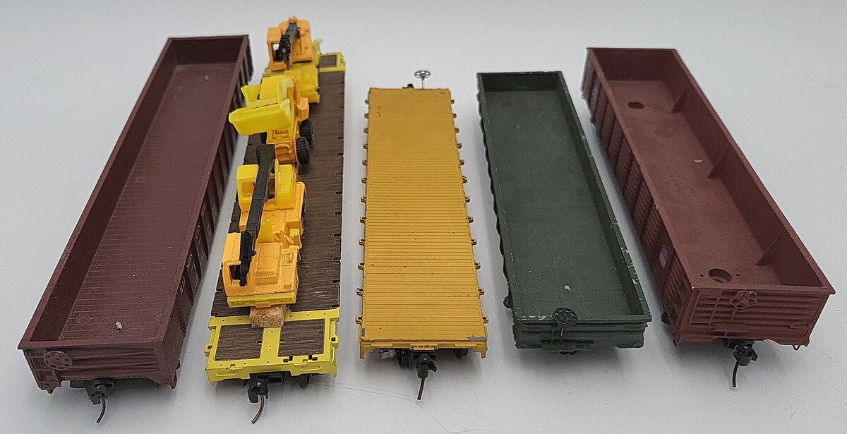 American Models & Other S Scale Assorted Freight Cars [5] EX