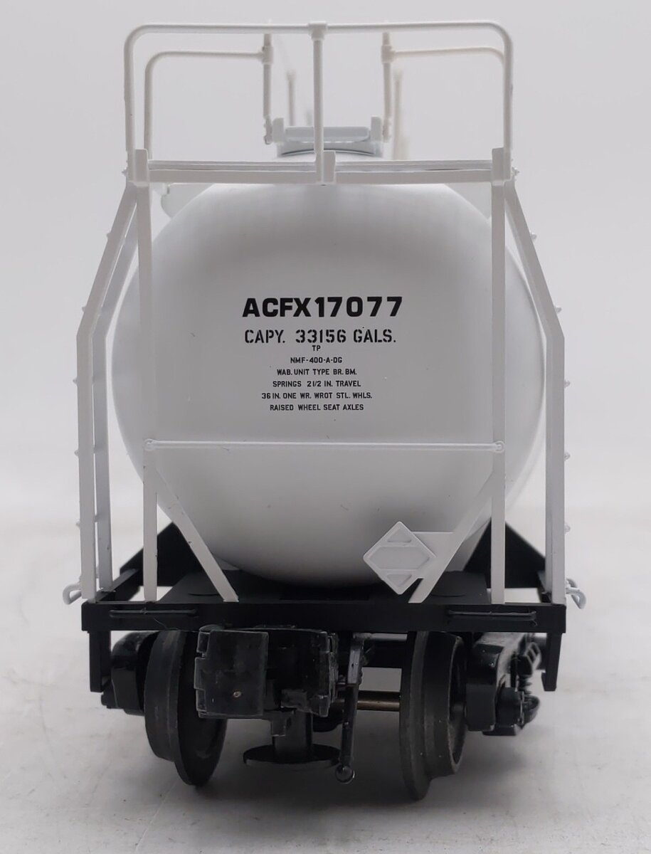 Atlas 6415-2 O Gauge Wanda Petroleum 33,000 Gallon Tank Car #17077 - 3Rail EX/Box