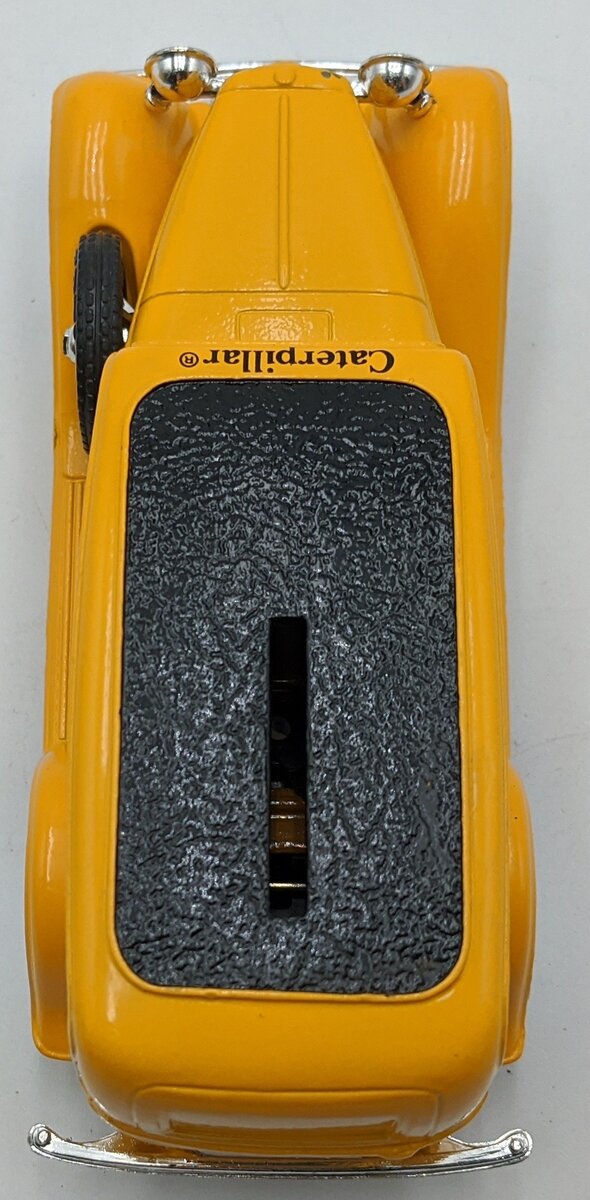 Ertl 2432 1932 Ford Delivery Van Panel Bank - Caterpillar Colors NIB