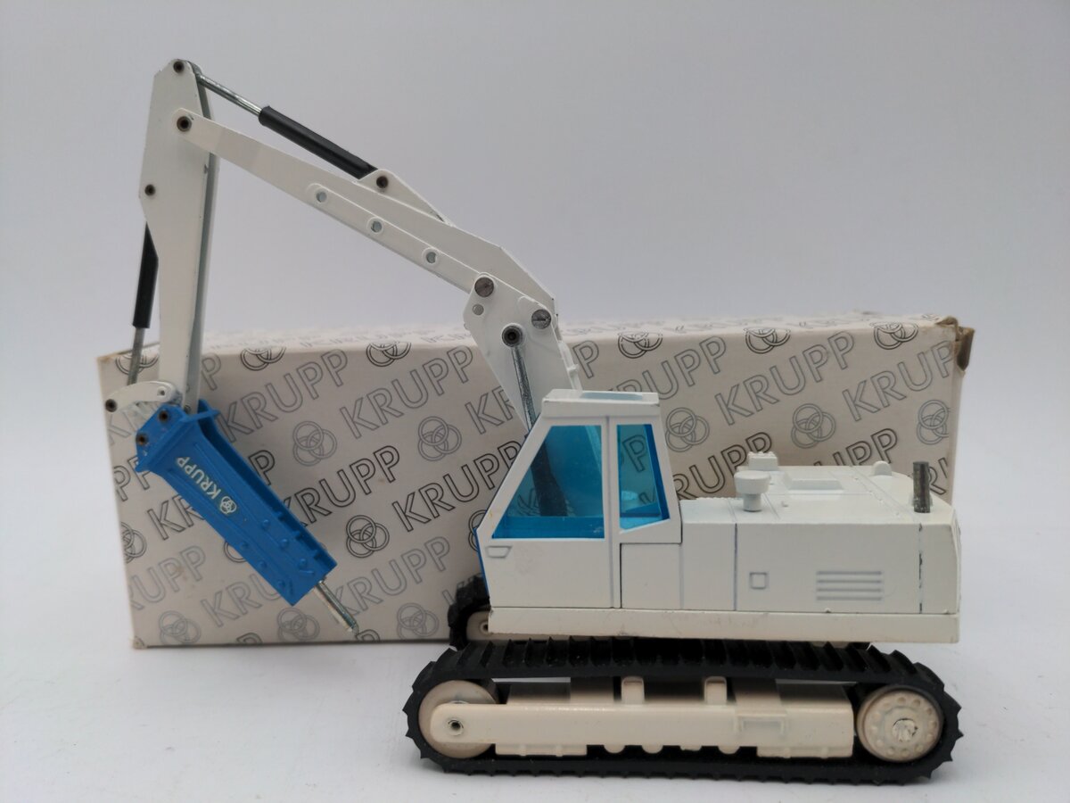 NZG 247 1:50 Scale Die-Cast Krupp Excavator with Hammer EX/Box