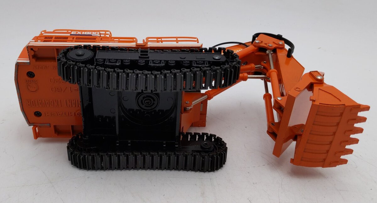 Shinsei SH620 1:60 Giant Excavator LN/Box