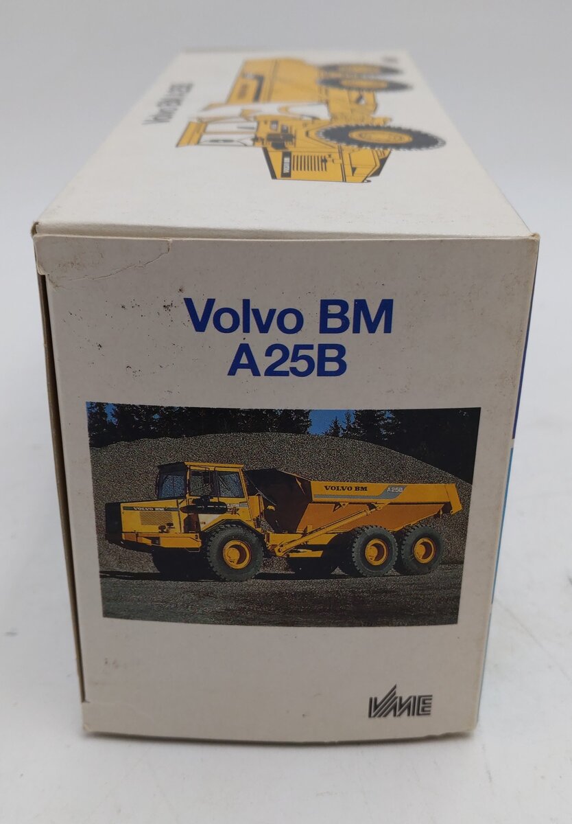 NZG 406 1:50 Komatsu Moxy MT-30 Articulated Dumptruck LN/Box