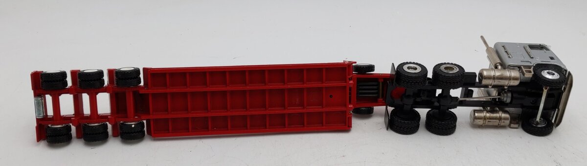Conrad 3512 1:50 Scale Freigthliner Truck with Talbert Low Loader EX/Box