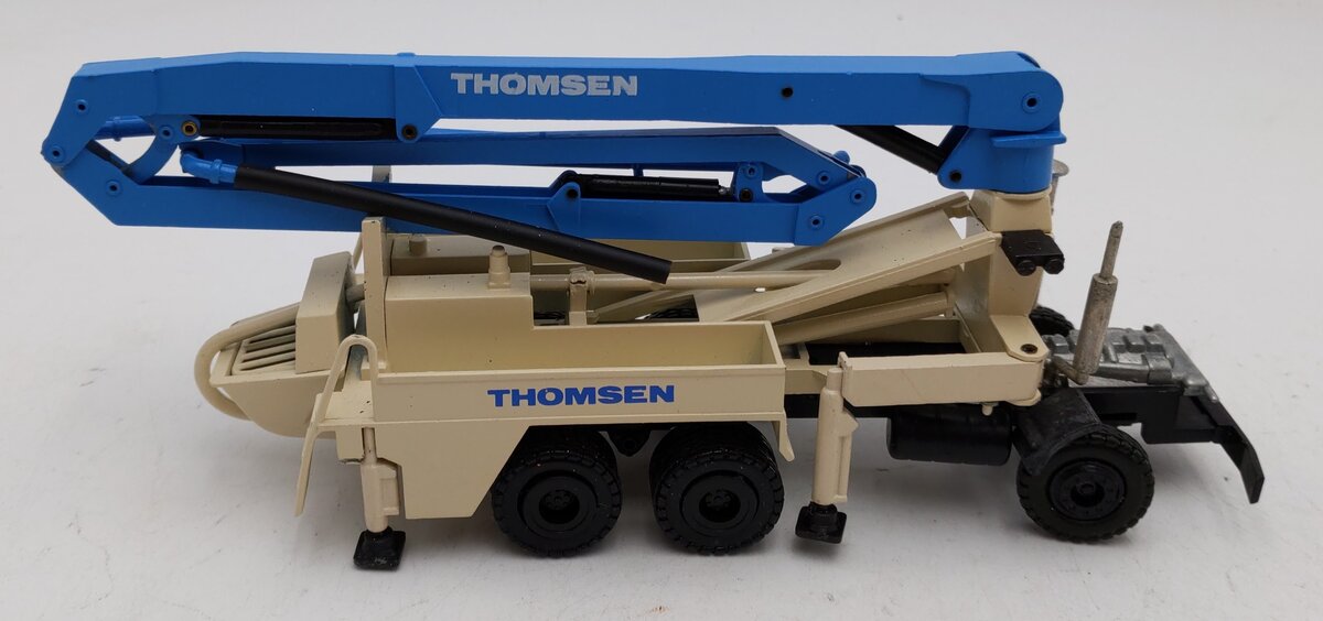 Conrad 3634 1:50 Concrete Pump Truck EX/Box