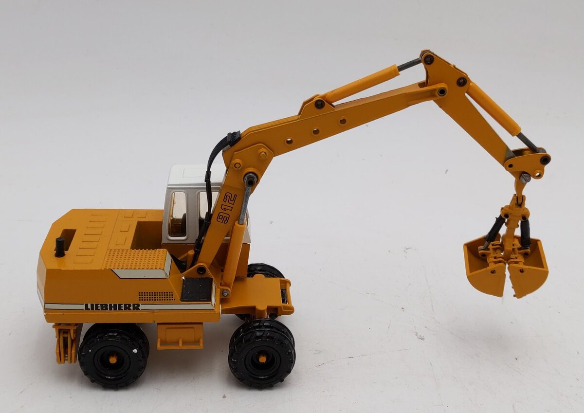 Conrad 1:50 A912 Hydraulic Bagger LN/Box