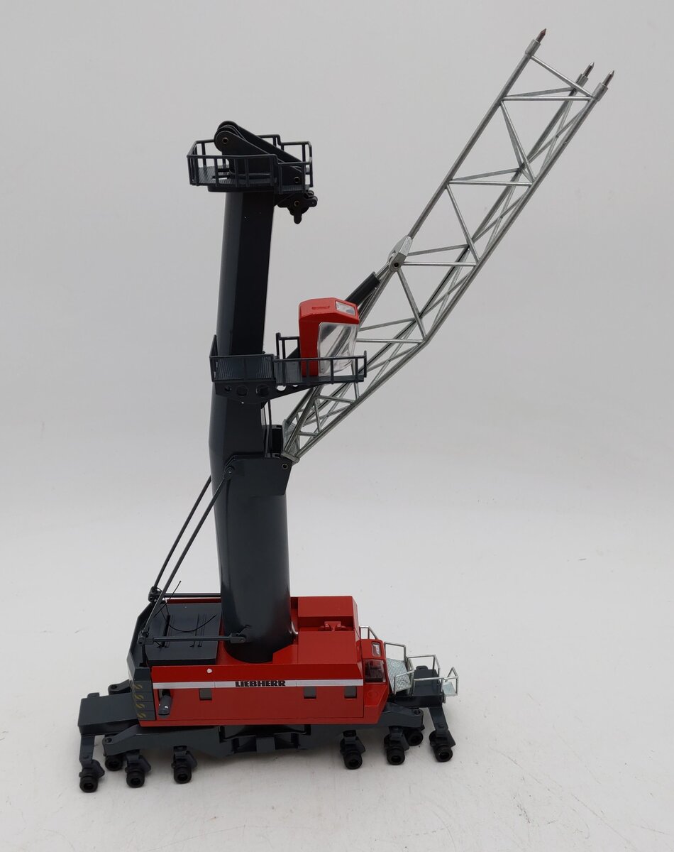 Conrad 2111 1:100 Harbor Mobile Crane EX/Box