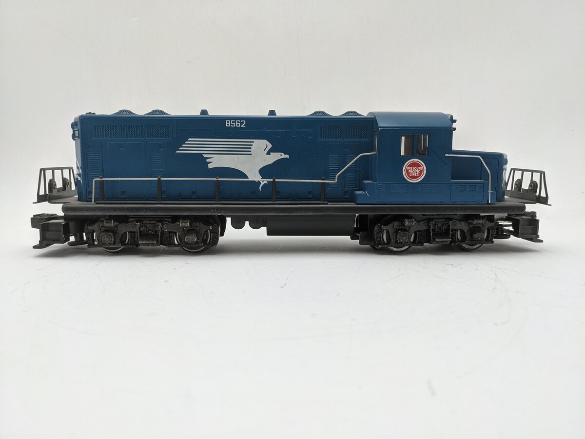 Lionel 6-8562 O Gauge Missouri Pacific GP-20 Diesel Locomotive #8562 VG