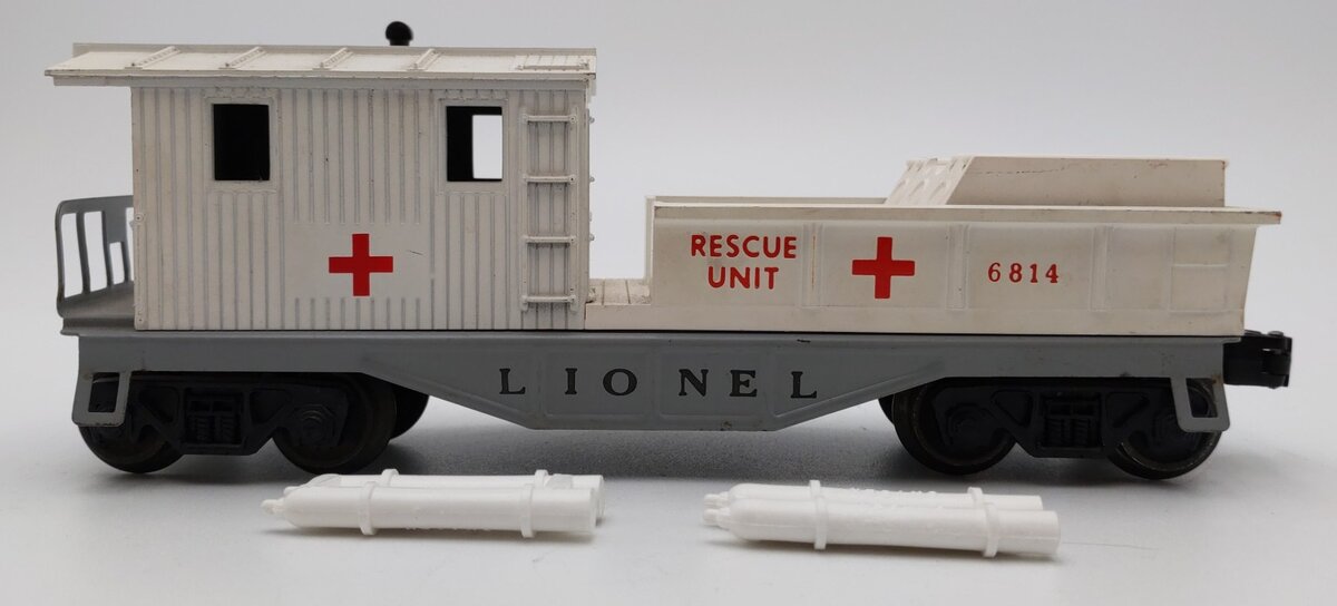 Lionel 6814 Vintage O Gauge Postwar First Aid Medical Caboose with Accessories VG