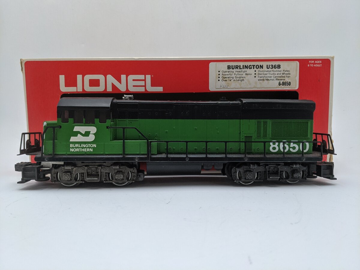 Lionel 6-8650 O Burlington Northern U36B Powered Diesel Locomotive #8650 VG/Box