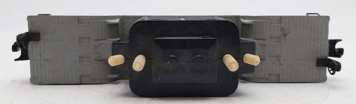 Lionel 6461 VIntage O Flatcar with Black Transformer VG