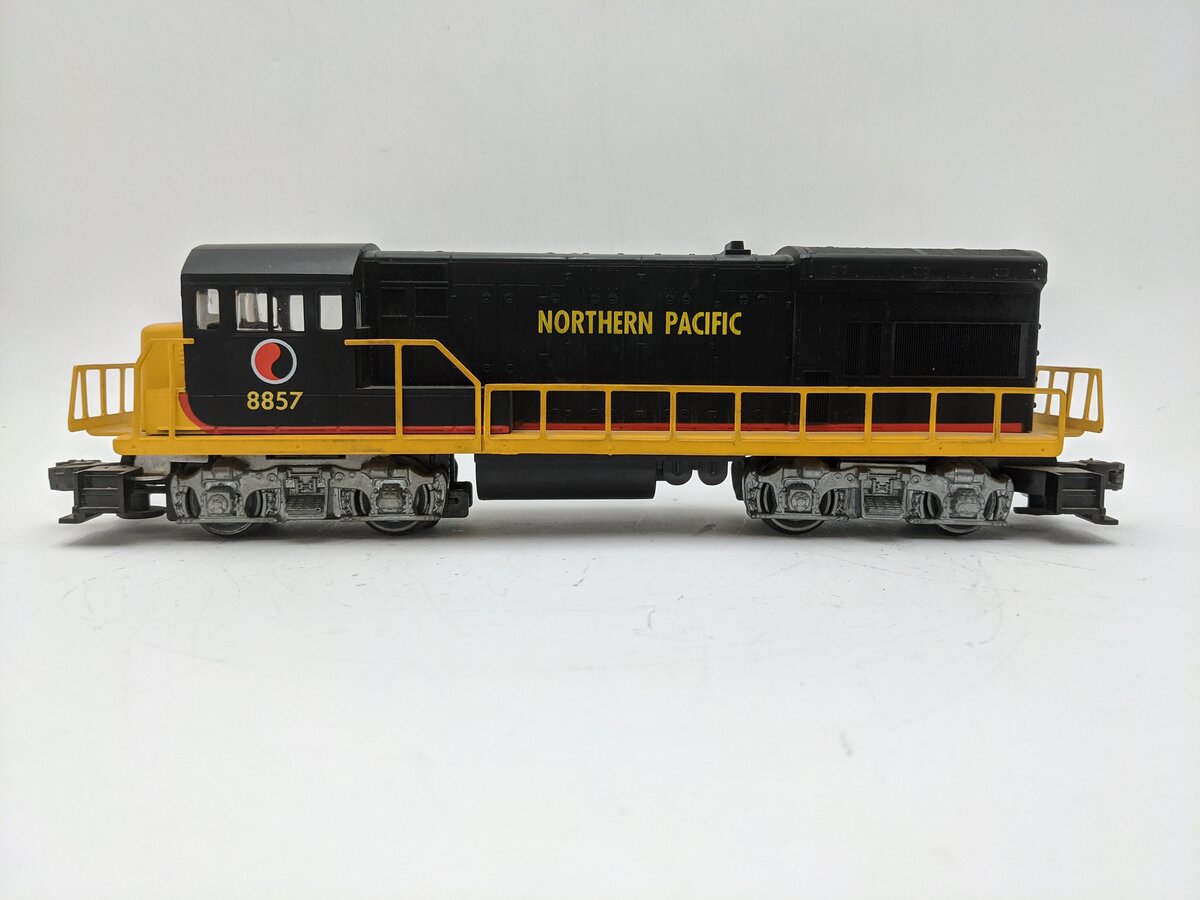 Lionel 6-8857 Northern Pacific U36B Diesel Locomotive EX