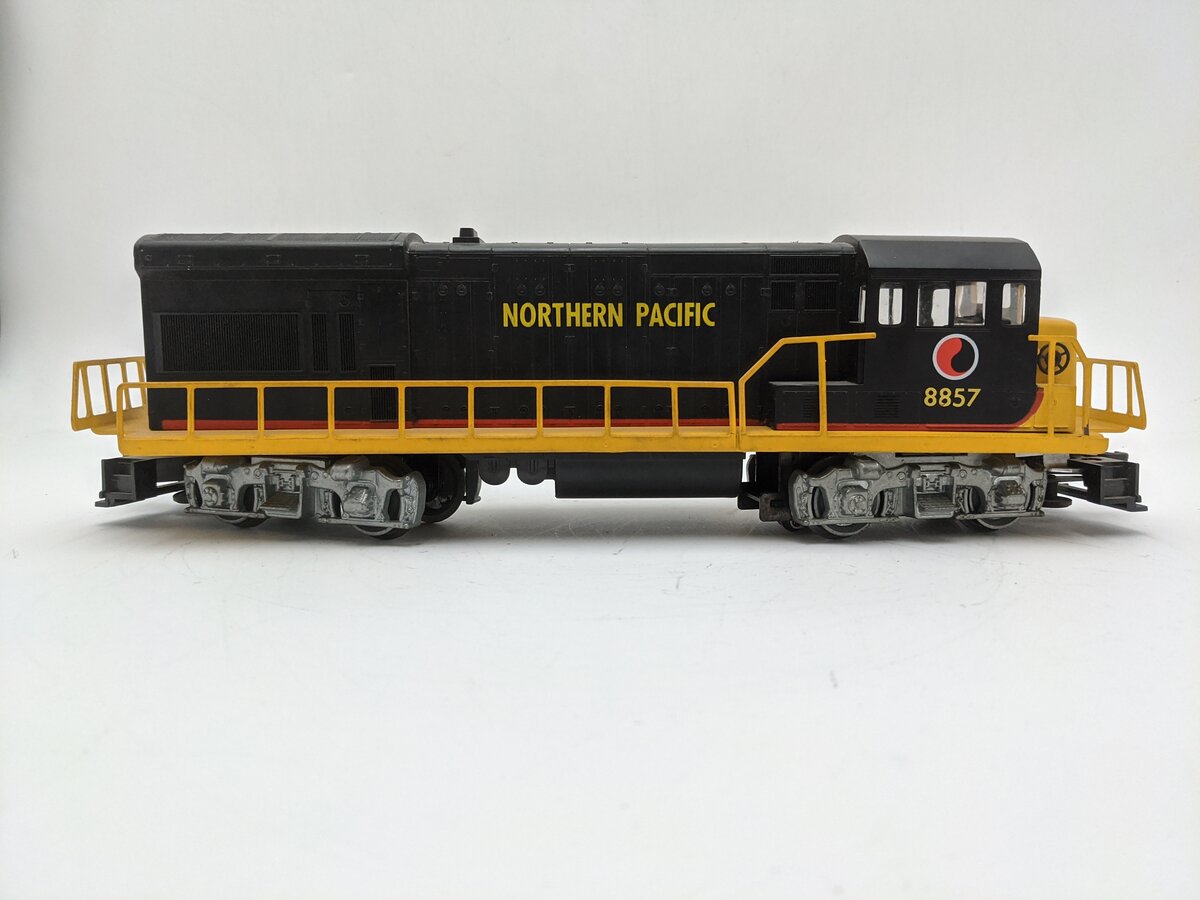 Lionel 6-8857 Northern Pacific U36B Diesel Locomotive EX