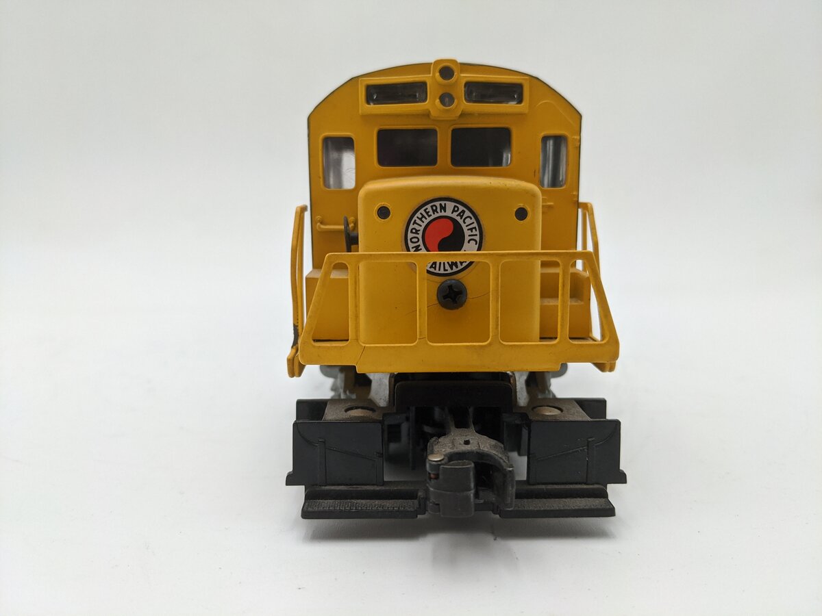 Lionel 6-8857 Northern Pacific U36B Diesel Locomotive EX