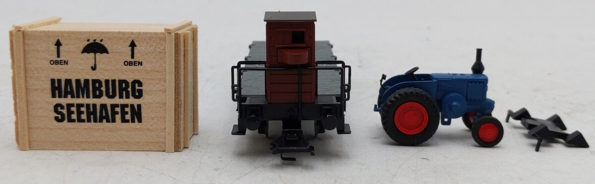 Marklin 46843 Flatcar w/Tractor EX/Box