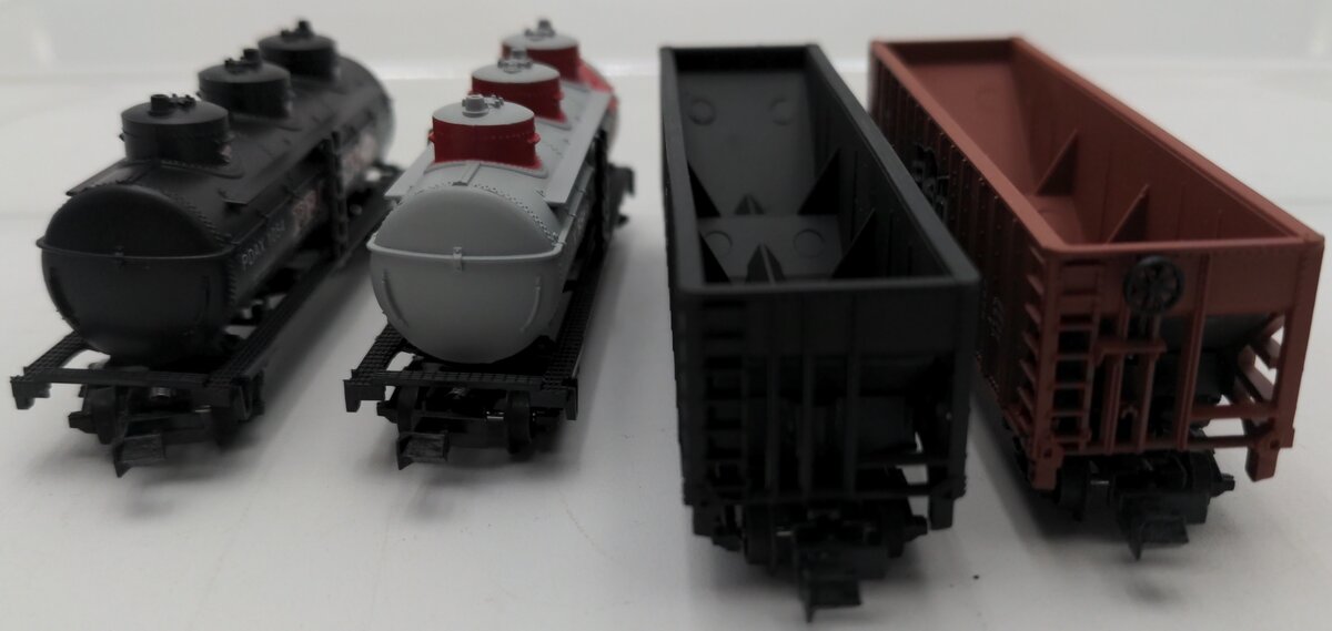 Life-Like N Scale Assorted Freight Cars [4] EX/Box