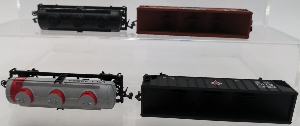 Life-Like N Scale Assorted Freight Cars [4] EX/Box