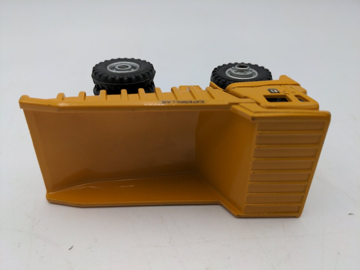 Shinsei 769B 1/82 Mini Power Caterpillar Truck LN