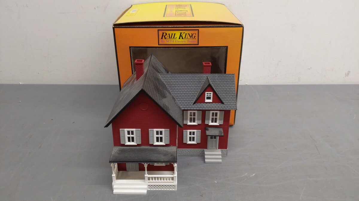 MTH 30-9016 O Red W/Gray Built Up Farm House EX