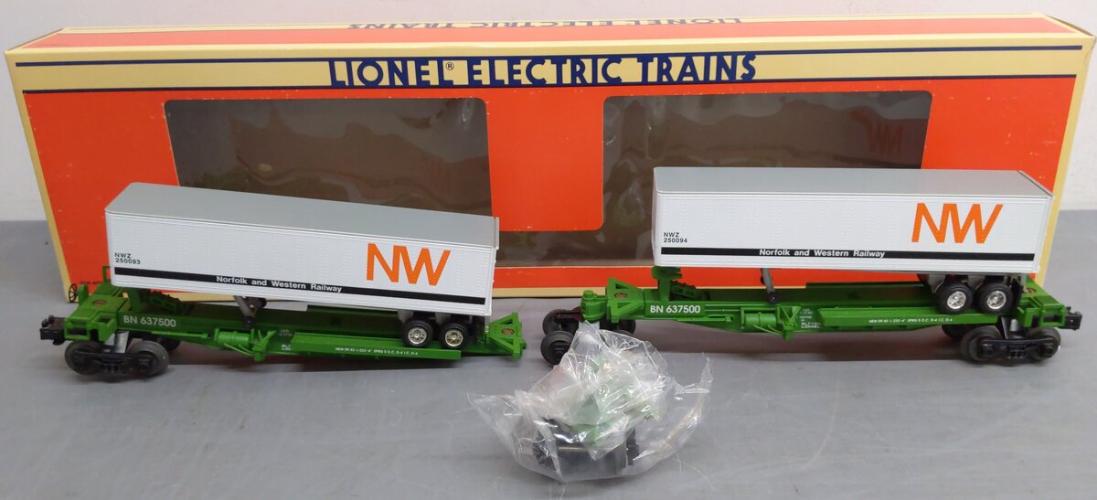 Lionel 6-52014 O Gauge Burlington Northern TTUX Flat Car with Trailers VG/Box