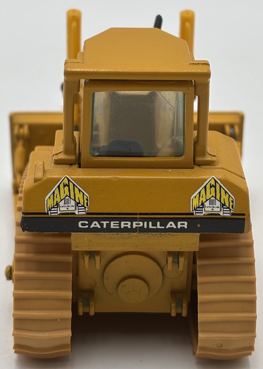 Conrad 2851 1:50 Caterpillar D6H Track-Type Tractor EX/Box