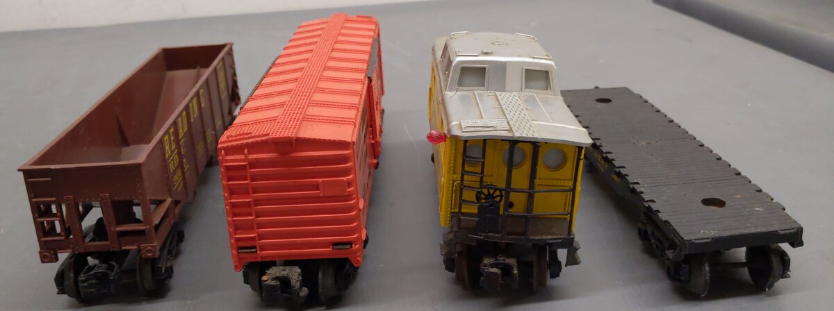 Lionel O Gauge Freight Cars: 6-9200, 6-9022, 6-9167 & 6-9015 [4] EX