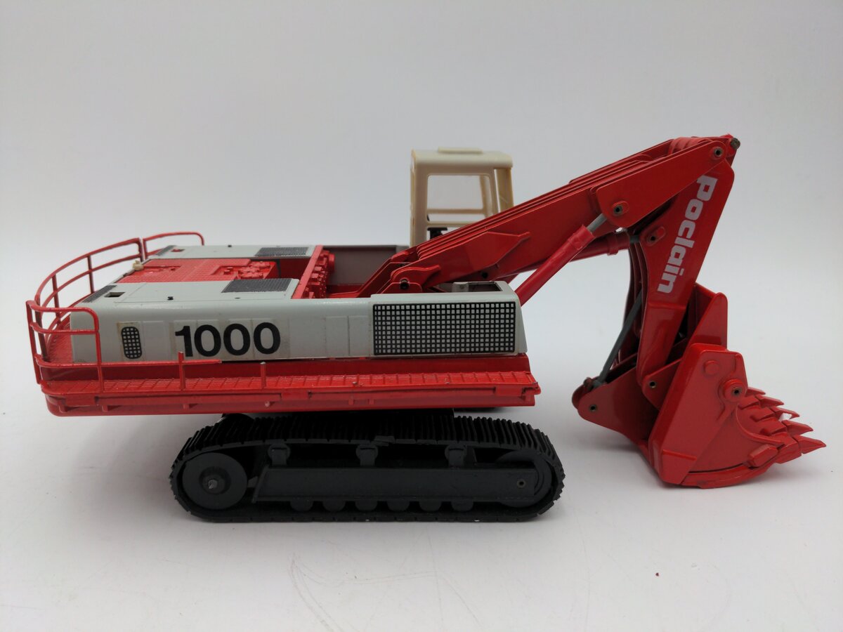 CEF 1:50 Poclain 1000 Track-Type Excavator VG/Box