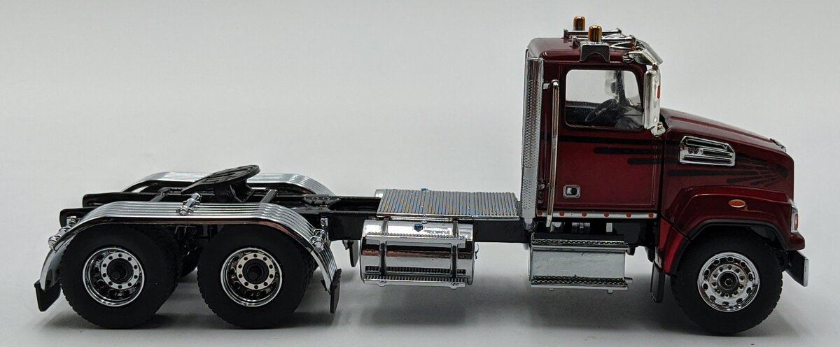 DieCast Masters 71037 1:50 Metallic Red Western Star 4700 SF Tandem Day Cab NIB