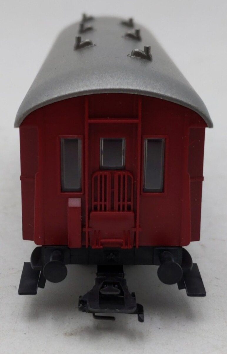 Marklin 4335 HO Scale Deutsche Bahn Passenger Car VG/Box