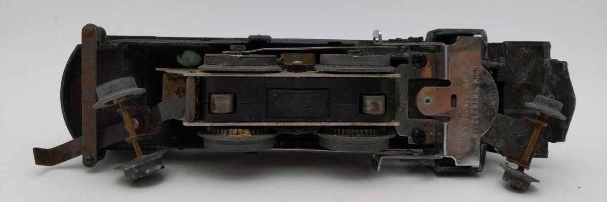 Lionel 6-8042 O Gauge Grand Trunk Western 2-4-2 Steam Locomotive VG