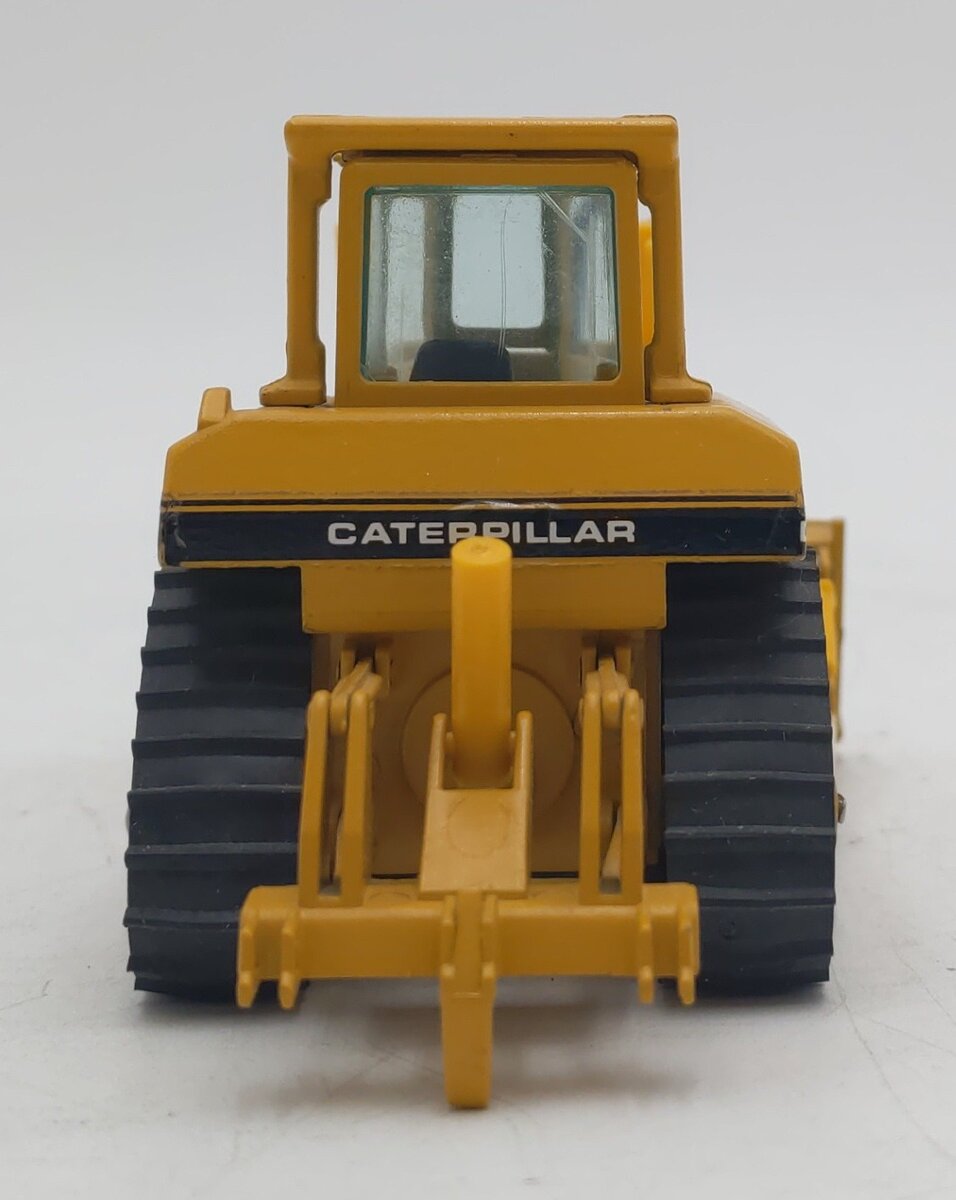 Conrad 2851 1:50 Caterpillar D6H Track-Type Tractor With Ripper EX/Box