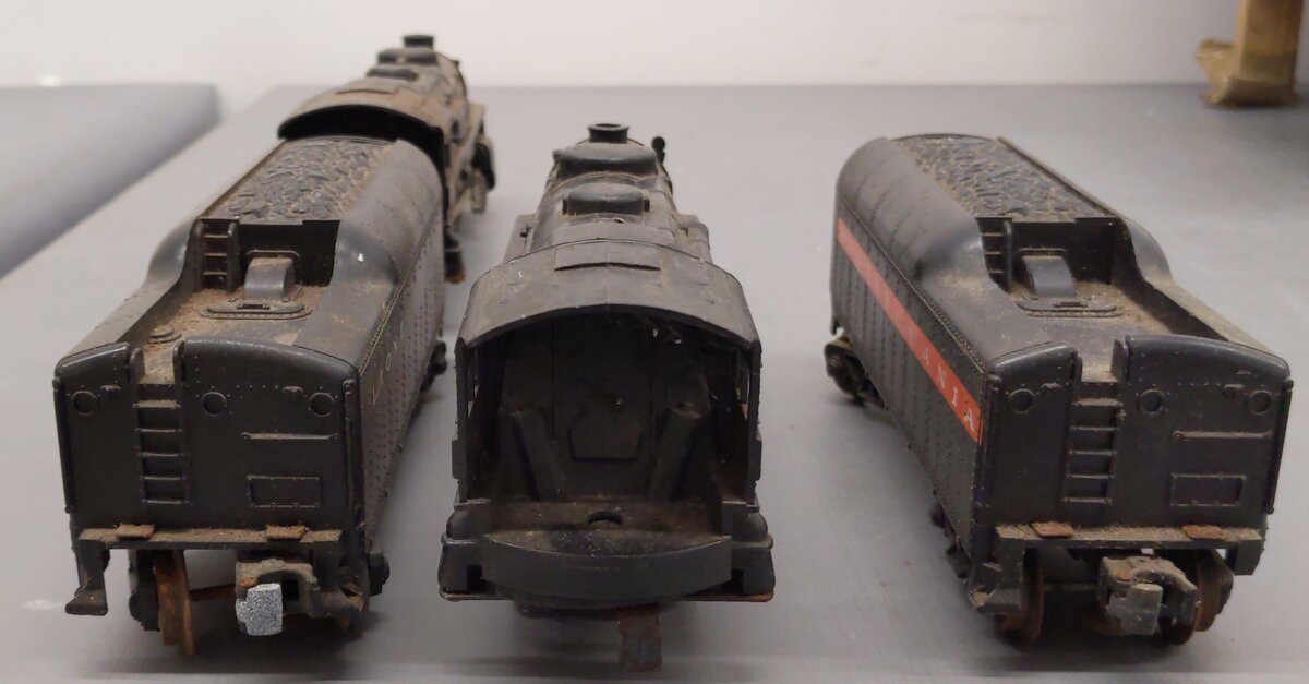 Lionel  Vintage O Postwar Steam Locomotives & Tender [4] #249 #246 EX