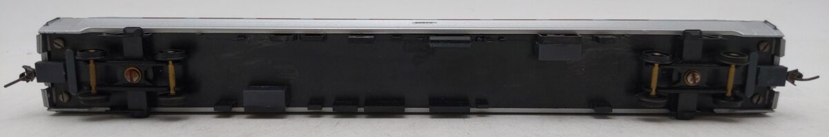 Walthers 932-6001 HO Amtrak 85' AmFleet 1 60 Passenger Coach EX/Box