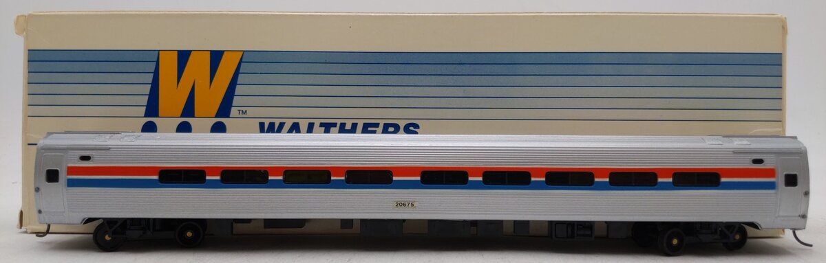 Walthers 932-6001 HO Amtrak 85' AmFleet 1 60 Passenger Coach EX/Box