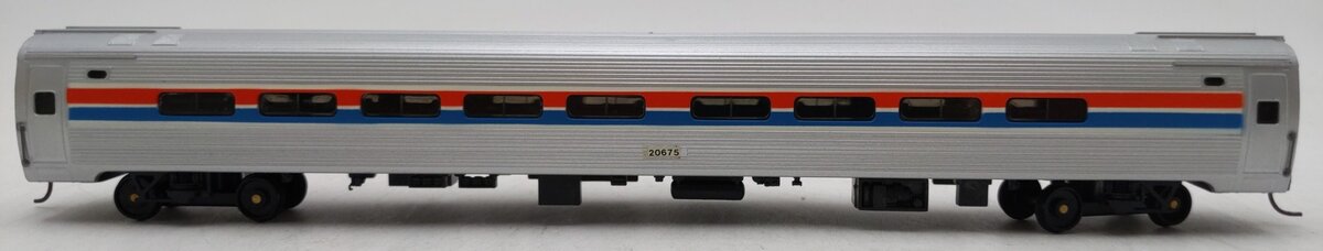Walthers 932-6001 HO Amtrak 85' AmFleet 1 60 Passenger Coach EX/Box