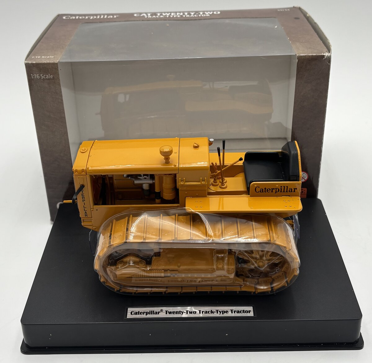 Norscot 55154 1:16 Sacle Die-Cast CAT 22 Track-Type Tractor LN/Box