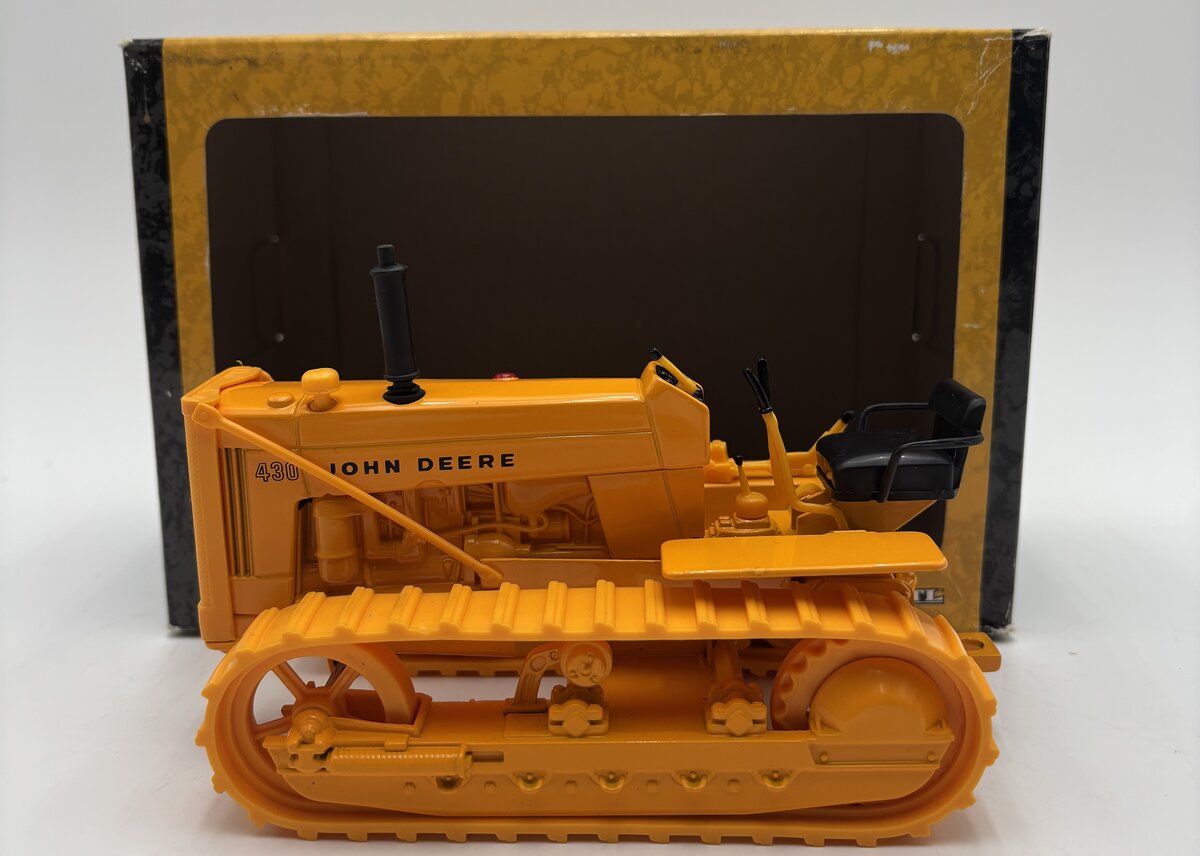 Ertl 5771 1:16 John Deere 430 Tractor LN/Box