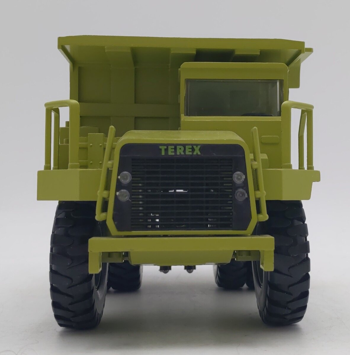 NZG 163 1:40 Terex 3308E Off-Highway Dump Truck EX