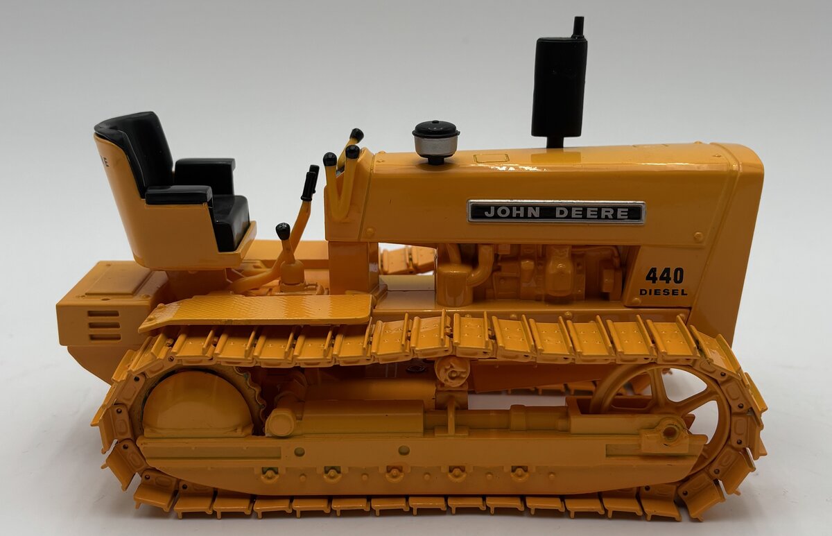 Ertl 16134 1:16 John Deere 440 Heavy Duty Crawler EX/Box