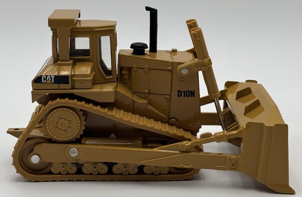 Ertl 2436 1:50 Scale Caterpillar D10N Track Type Tractor LN/Box