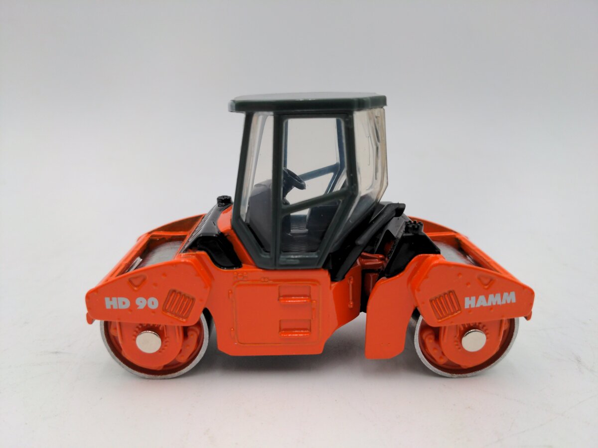 Siku 2022 1:55 Hamm HD90 Road Roller LN/Box