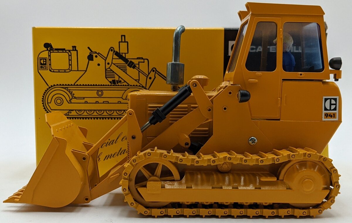 NZG 108/02 1:24 Caterpillar 941 Track-Type Loader w/Metal Tracks NIB