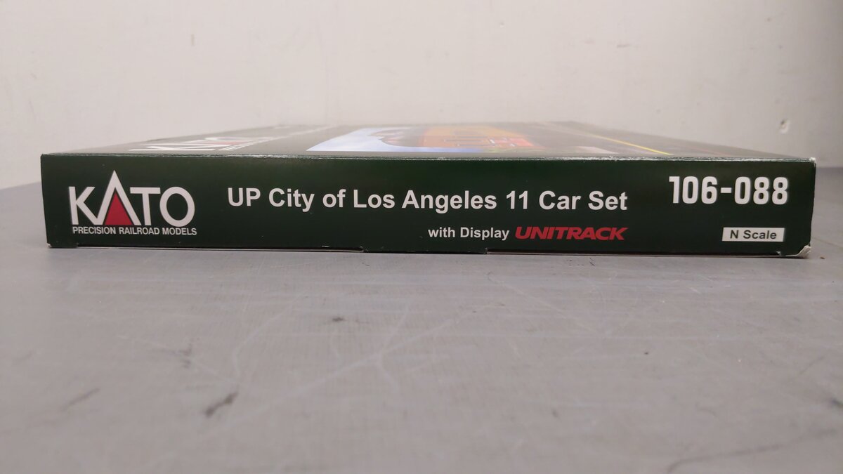 Kato 106-088 N Union Pacific City of Los Angeles Passenger Car (Set of 11) EX/Box