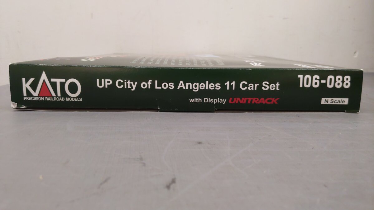 Kato 106-088 N Union Pacific City of Los Angeles Passenger Car (Set of 11) EX/Box