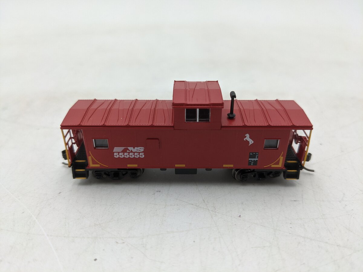 Atlas 50005609 N Norfolk Southern Standard Caboose #555555 LN/Box